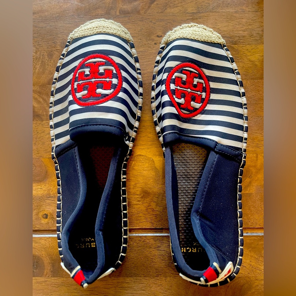 VGUC Tory Burch water shoes